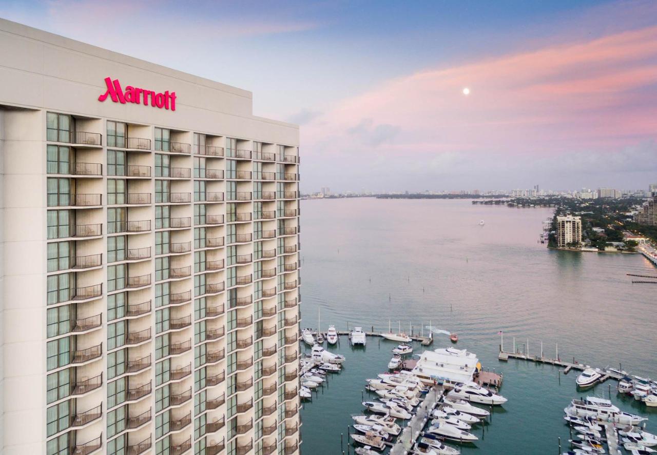 Miami Hotels with balcony - Miami Marriott Biscayne Bay