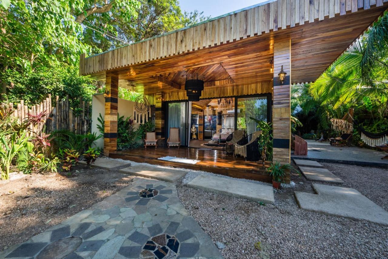 Ocho Artisan Bungalows - Costa Rica Glamping Ocho Artisan Bungalows - Costa Rica Glamping